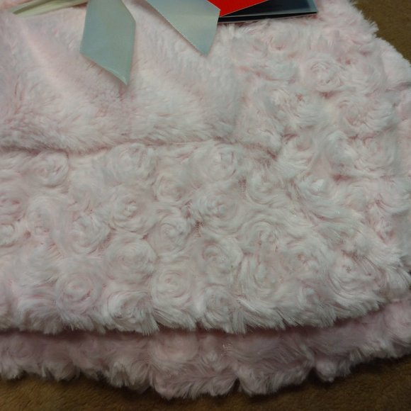 FAO Schwartz Baby Blanket - Picture 3 of 6